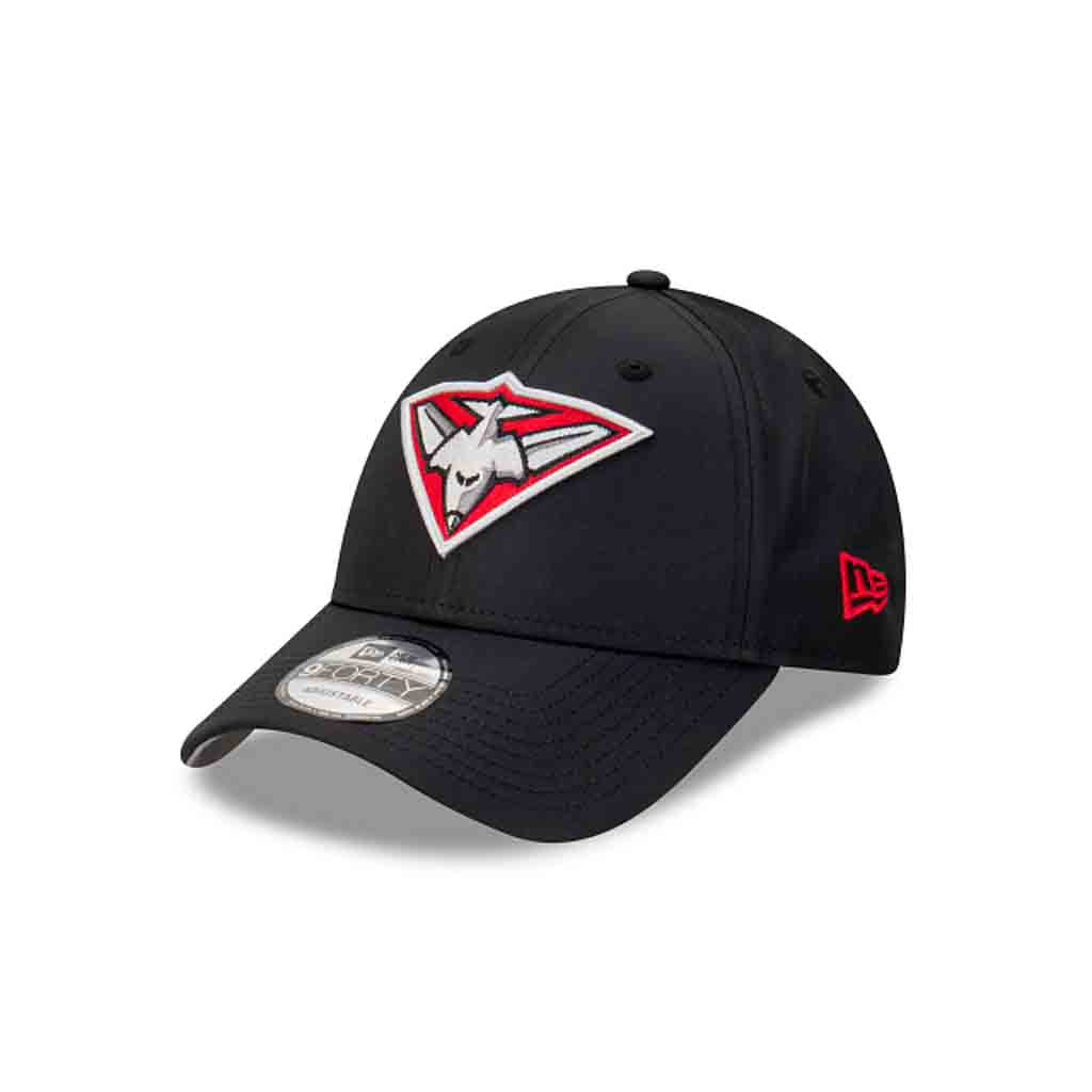 Essendon Bombers 2024 9Forty Official Team Colours Cloth Strap Cap