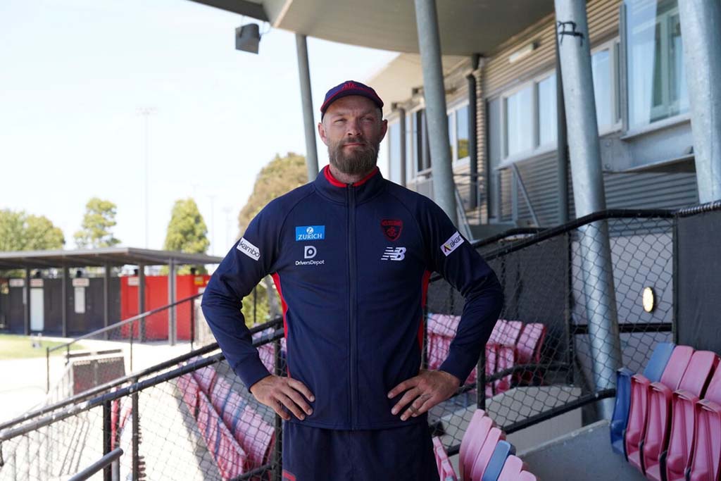 Melbourne Demons 2026 Track Jacket Adult – Jerseys Megastore